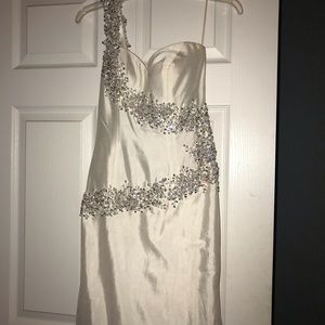 Sherri Hill White gown